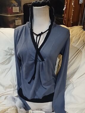 No Label Grey V-Neck Tie Hoodie Top with Black Trim